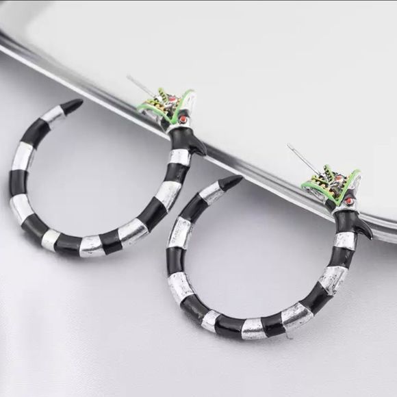 ONE PAIR LEFT! BEETLE JUICE HOOP LOOP FETISH BLACK & WHITE STRIPE SAND WORM 🪱 - Picture 16 of 16